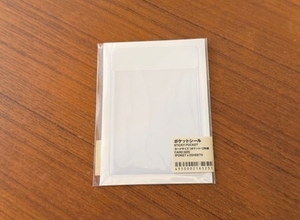 手帳やスマホ「ここにポケットがあれば…」を秒で解決！ 無印の“ポケットシール”多用途すぎてリピ買い必至｜無印良品週間に買いたいもの