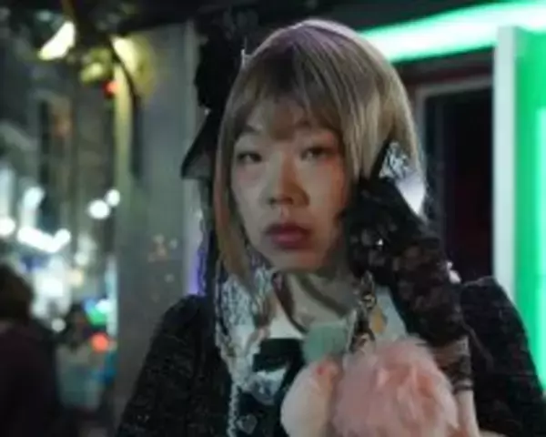 「全身に入れ墨びっしり…美しき35歳俳優が、ネトフリで“狂気の変貌”。「オス感足りない」は誤解だった」の画像