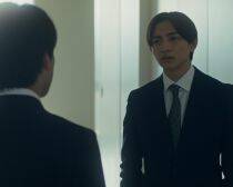 全身に入れ墨びっしり…美しき35歳俳優が、ネトフリで“狂気の変貌”。「オス感足りない」は誤解だった