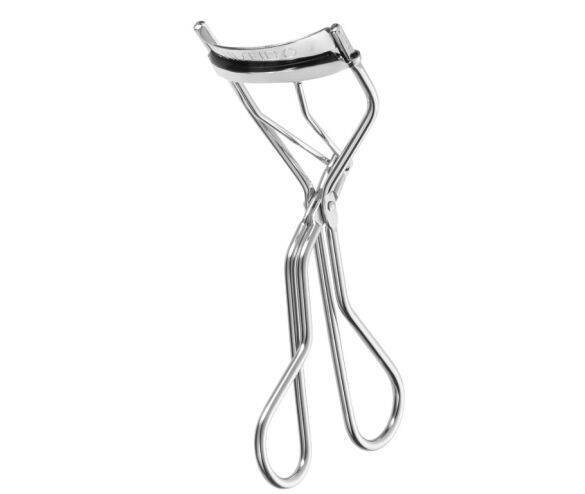 40代 “なんか不機嫌そうなオバ見え顔”を、“優しいおねえさん顔”に補正するテクニック