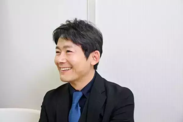 「「不仲になったら和解はしない」結成30年、芸人コンビを続けてこれた理由。“コミュ力×高学歴”という最強の関係性」の画像