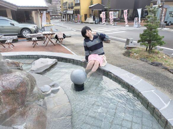 「引き落とされた金額に震え上がった…」36歳・元『渡鬼』子役が一人異国で年末年始を過ごしたワケ