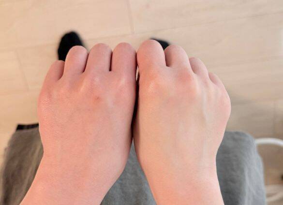 汗をふいたらトイレにポイッ！ ダイソーの“流せるボディシート”が想像以上に快適。この夏はもう手放せない