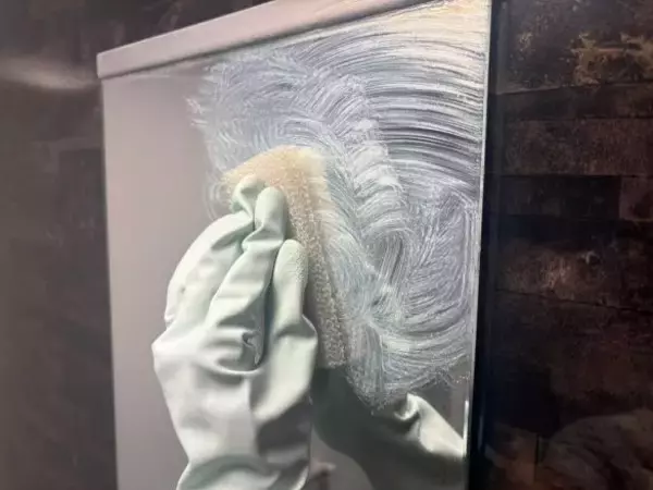 「本当に100均?! お風呂のガンコ汚れが、まさかのキャンドゥ「330円の風呂掃除アイテム」でピカピカ！ コスパ最高の優秀さ」の画像