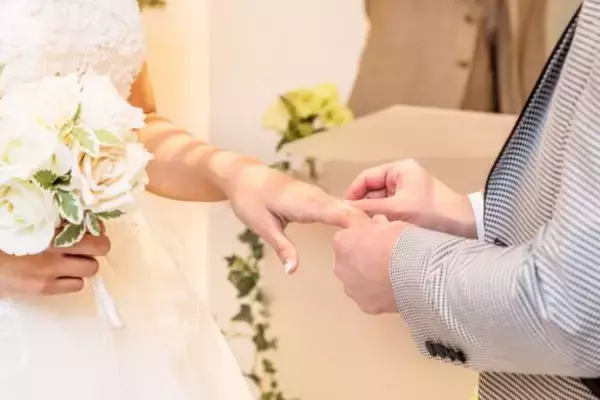 「貧乏くさい結婚式だねぇ」イヤミな義両親に、温厚な夫がブチ切れた瞬間／義実家・家族人気記事BEST