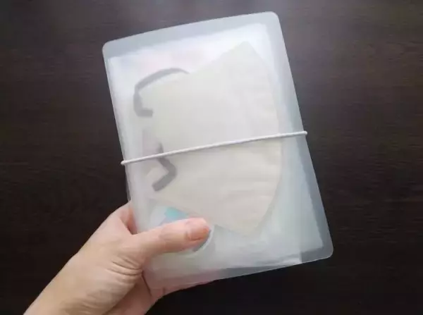 「「この使い方、天才！」無印のカードファイルが“カバン内の細かいモノ”の収納に最適。旅先にも◎｜無印良品週間に買いたいもの」の画像