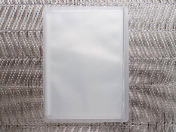 「この使い方、天才！」無印のカードファイルが“カバン内の細かいモノ”の収納に最適。旅先にも◎｜無印良品週間に買いたいもの