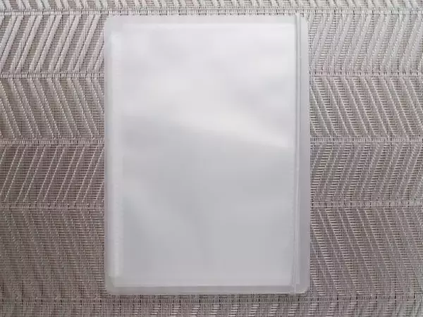 「「この使い方、天才！」無印のカードファイルが“カバン内の細かいモノ”の収納に最適。旅先にも◎｜無印良品週間に買いたいもの」の画像