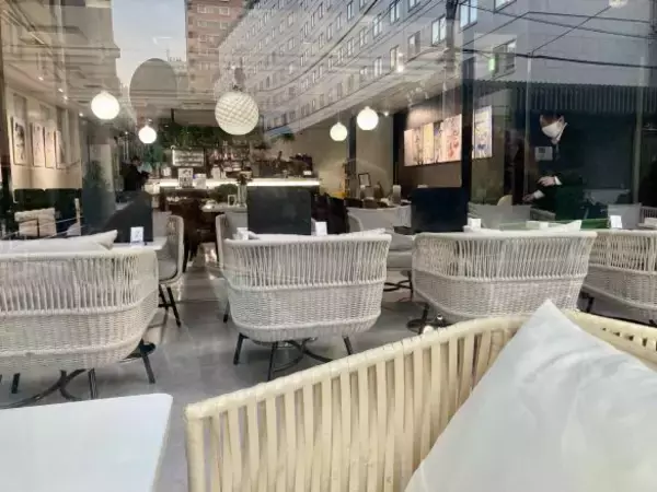 「「公式が謝罪」話題の“セーラームーンカフェ”に行ってみた。“史上1番ひどい”という噂の真相は…」の画像