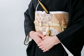 「女は結婚して一人前」うるさい親戚を一発で黙らせた、“ソボクな質問”／義実家・家族人気記事BEST