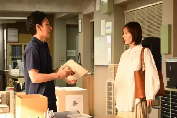 「「日本トップレベルの俳優」51歳元スターアイドルが“遺品整理人”で魅せる秋ドラマ。不倫…？それとも“大人の恋”？物語のカギを握る出会いとは」の画像