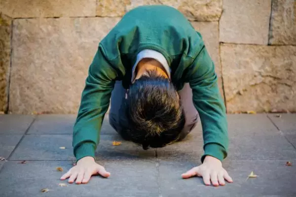 「クリスマスイブに突然家に来て土下座する彼、理由を聞いて愛想が尽きた／恋愛人気記事BEST」の画像