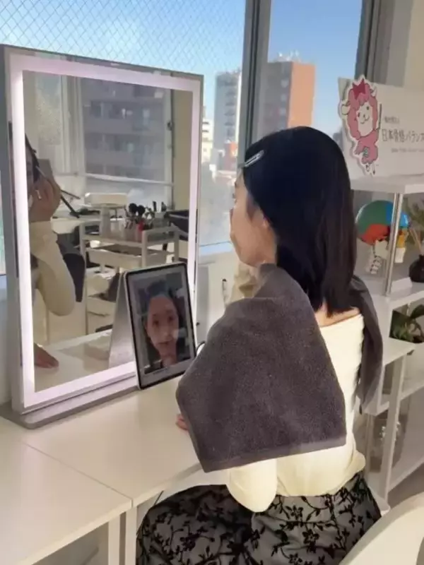 「顔が地味！一重まぶた・奥二重さんの“ありがち地味メイク”と、華やか顔に激変させるコツ３つ」の画像