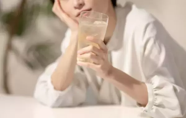 お酒を飲み続けると「腸」に起こる“嬉しくないコト”3つ。腸を守る飲み方のコツも