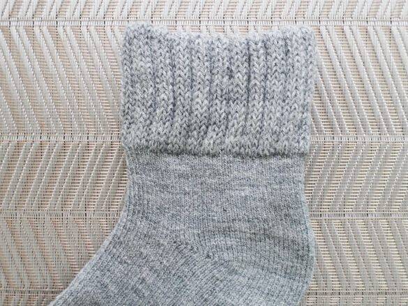 ユニクロ「ヒートテック靴下」4種を履き比べした結果！SNSで大バズり中のアイテムも