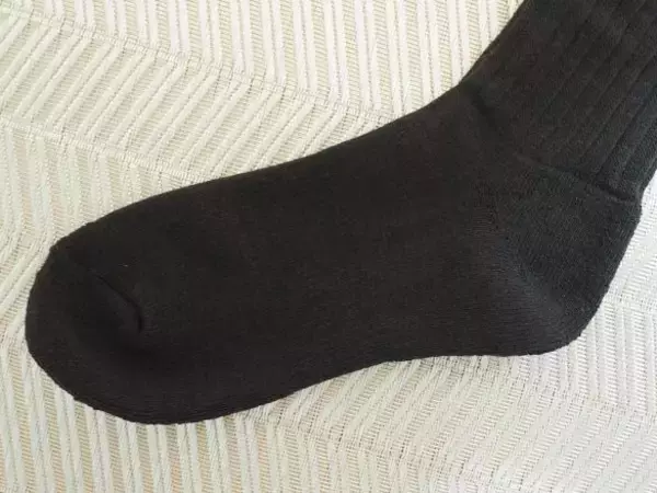 「ユニクロ「ヒートテック靴下」4種を履き比べした結果！SNSで大バズり中のアイテムも」の画像