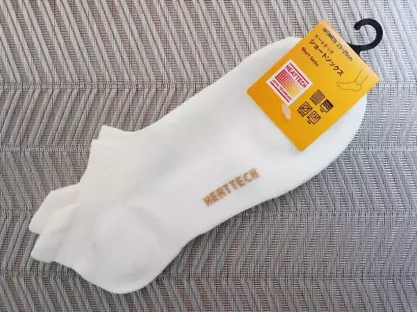 「ユニクロ「ヒートテック靴下」4種を履き比べした結果！SNSで大バズり中のアイテムも」の画像