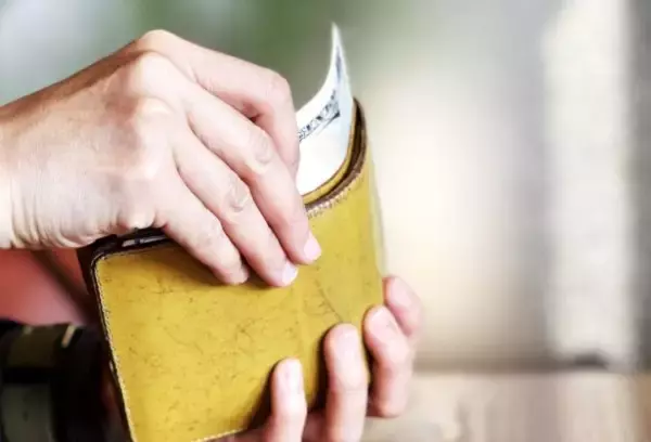 「雪の中を薄着で歩く女性を発見、車で家まで送ったら「ひどい目にあいました」／びっくり体験人気記事BEST」の画像