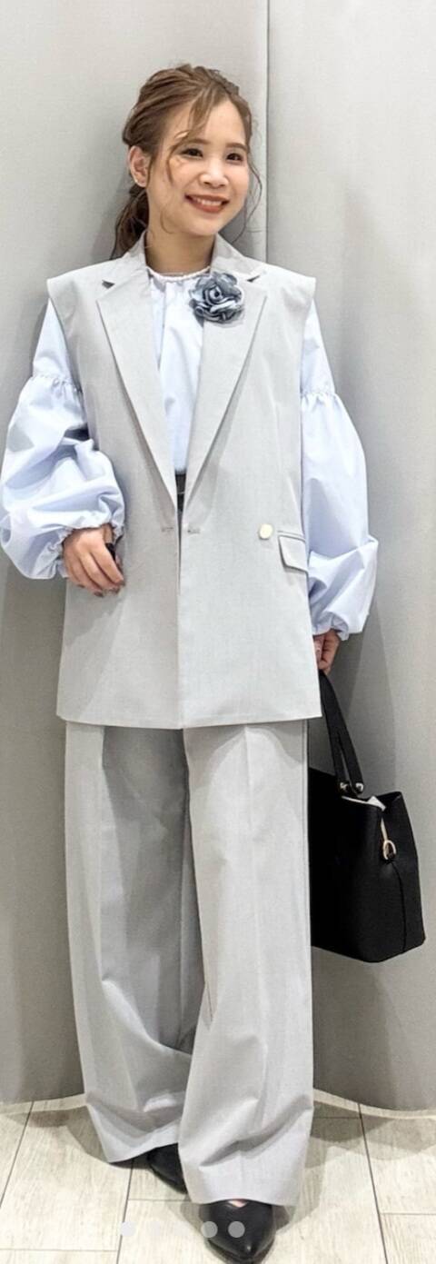 卒業式・入学式のセレモニー服に「ジレ」は非常識？ 賛否両論の中、アパレル店員の“正直な答え”は