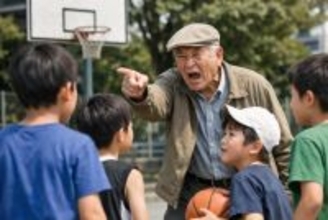 「ボールの音がうるさい」公園でおじさんに監視される小4息子の末路。外遊びを奪われた親子が直面した“まさかの展開”とは