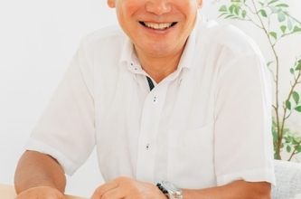 「料理が冷めてる」「お茶が遅い」座ったまま文句ばかりの祖父を…あっという間に黙らせた、小2男子の“素朴な疑問”