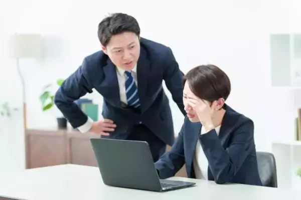 「「君のため」が口癖の45歳“モンスター上司”に追い詰められて…。仮面をかぶった支配欲に巻き込まれないためには」の画像