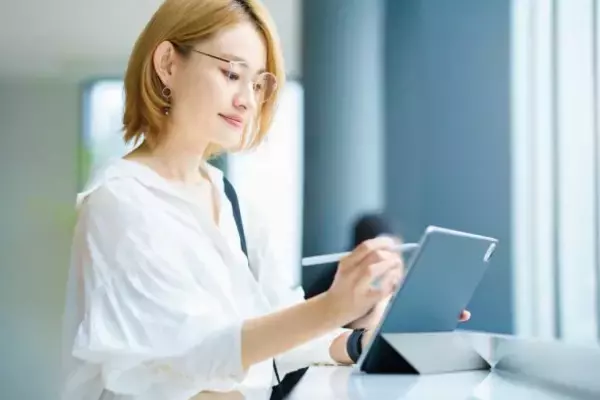 彼のスマホにしつこい着信が…出てみると「パパ！すぐに来て！」の絶叫が。その理由は…／恋愛人気記事BEST