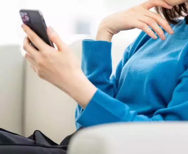 「彼のスマホにしつこい着信が…出てみると「パパ！すぐに来て！」の絶叫が。その理由は…／恋愛人気記事BEST」の画像