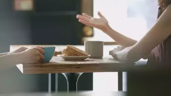 「驚愕！夫は元ヤンキーだった。迷惑客の逆ギレにカラんでいき…／びっくり体験人気記事」の画像