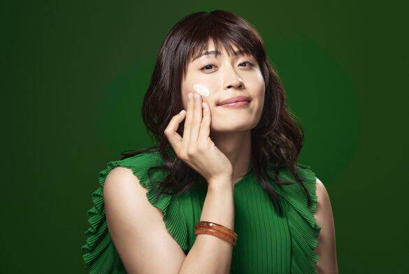 「毎年、自分の時給を設定」登録者180万人超の32歳・美容芸人。“泥水でもすする”ストイックな本性と、したたかな生存戦略に好感を集めるワケ