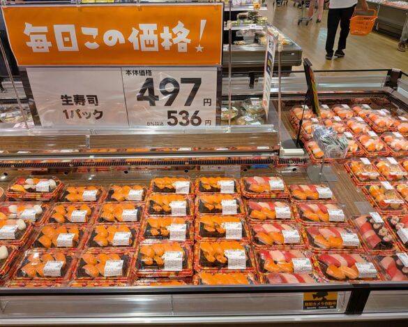 トマト50円に500円台の絶品寿司まで！新生ディスカウントスーパーが驚きの激安を実現できるワケ