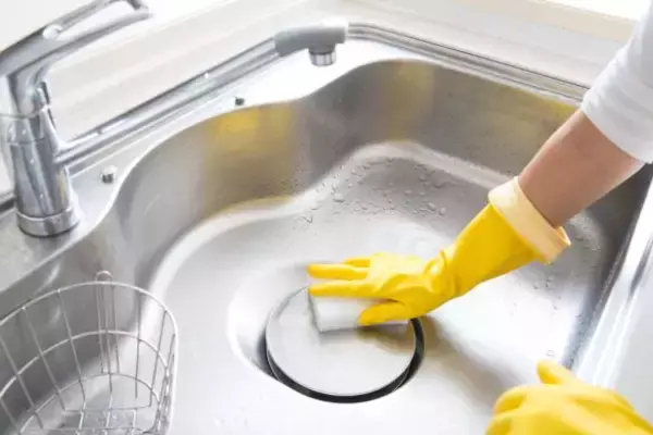 「みんなやってる“掃除術”にも落とし穴…2.7万件の現場を見てきたプロが教える“正しい時短掃除”」の画像