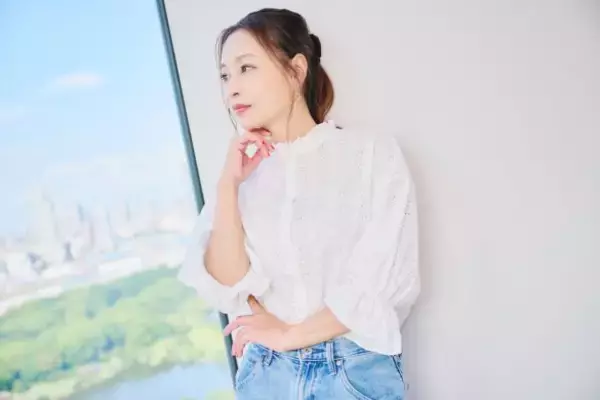 「50歳・インリン、美ボディを支える“意外な簡単習慣”を明かす「本気でやると汗かくんですよ」」の画像
