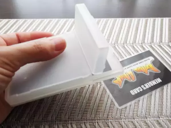 「バッグの中で細かいものがごちゃつく問題→無印良品「290円カードケース」で解決！いろいろ入れてみたら便利すぎた」の画像