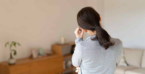 夫が「手のひらサイズの◯◯」を300万円で購入…結婚後に知ってしまった夫の“別の顔”／結婚人気記事BEST