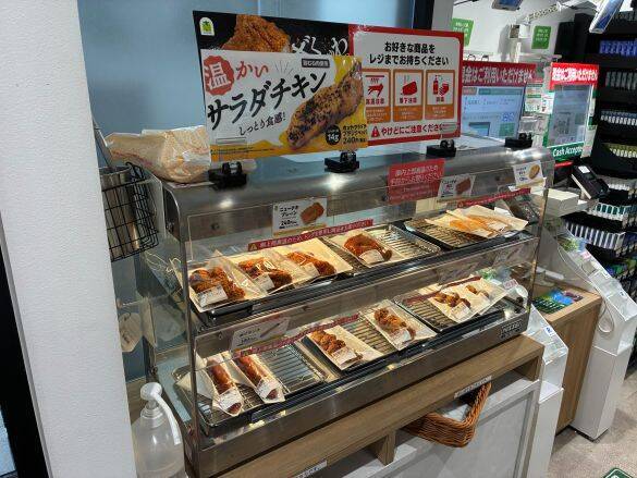 駅コンビニでの“ちょい飲み”がコスパ最強すぎた！ ビールサーバーに充実おつまみ「もう居酒屋には戻れない」
