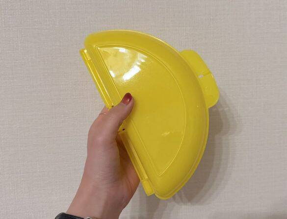 レンジでオムレツが作れるなんて！ ダイソーで220円だけど“確実に元が取れる”、朝の時短の救世主