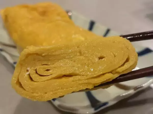 「惣菜が“スーパーの域”を超えてる「ヤオコー」の超おすすめ惣菜を5つ厳選！定番の厚焼玉子、店内焼上げ焼豚etc」の画像