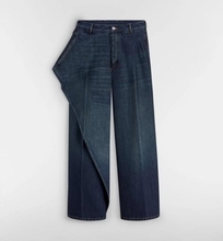 「個性的デニム」に注目。ディオール本店で32歳俳優が“気に入って自腹購入”した服とは