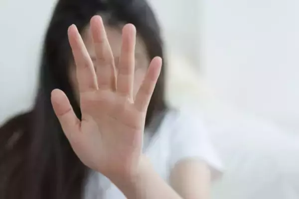 「「初デートで、どこに住んでるの？と聞かれて…」恋愛経験ゼロの35歳女性が返した、致命的リアクション」の画像