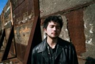 「金払って素人の歌を聴きたくない」なぜKing Gnuの“合唱肯定”は批判されるのか？ B’z公演でも物議の現代の“潔癖すぎるライブマナー”とは