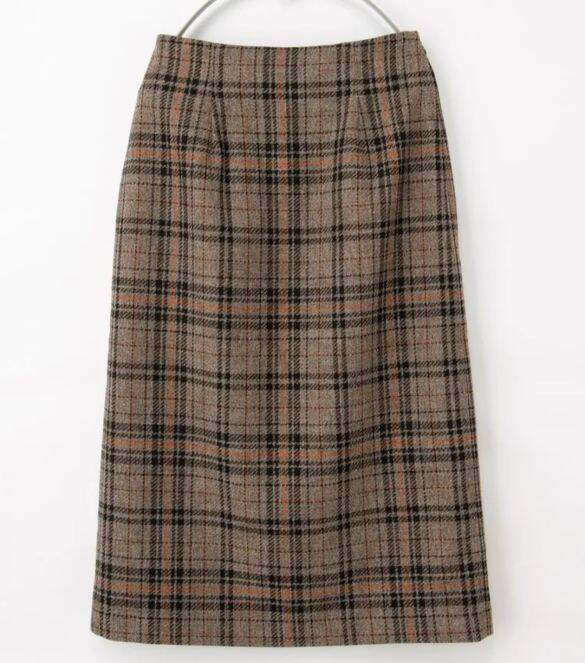 ラクでかわいい「メンズニット」が女性に人気。体型カバーのはずが“だらしなく見える人”の共通点とは