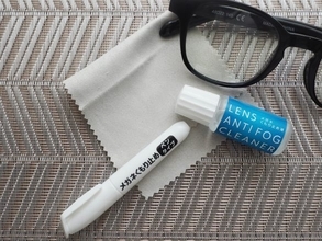 ダイソー「メガネのくもり止め」3商品を徹底比較！ペン型、液体、クロスタイプ…全部使ってわかったこと