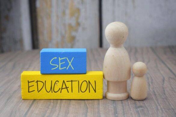 県内エリート男子高で“性教育”の名の下セクハラにあった図書館司書46歳女性、教職員カーストで圧された声とは／2024年2月トップ5