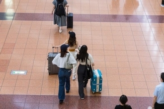 「学生の卒業旅行」が様変わり！急増している“意外な行き先”と“驚きの予算”とは