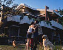 過去に執着する男たちの滑稽さ…イ・ビョンホンが死んだ目で語る「資本主義への皮肉」に宇垣美里が感じたこと