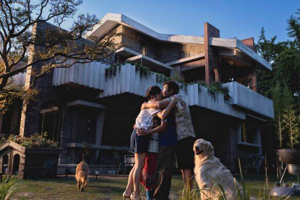 過去に執着する男たちの滑稽さ…イ・ビョンホンが死んだ目で語る「資本主義への皮肉」に宇垣美里が感じたこと