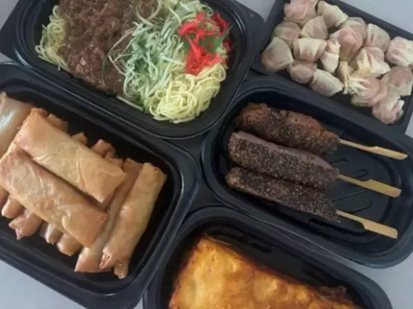 「夕食に悩んだら試したい！ ロピアの“ボリューム惣菜”5選。486円春巻き10本のコスパが反則レベル」の画像