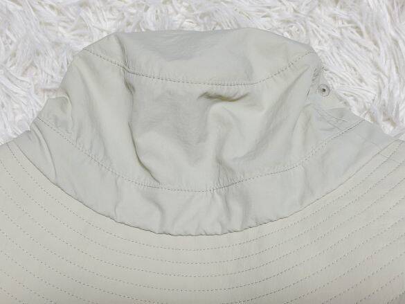 「首の後ろだけ真っ黒…」を阻止！ユニクロの2990円ハット、肩まで覆うシェードがすごい