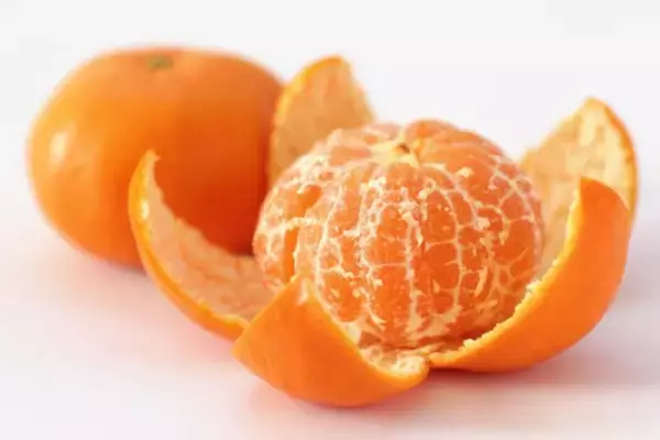 「捨てるなんて、もったいない！」“果物のプロ”が教える、ミカンの「白い筋」は食べた方がいい理由